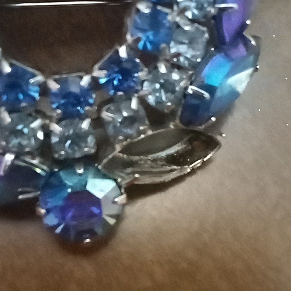 Sarah Coventry blue rhinestone brooch repair - Picture 2 of 5